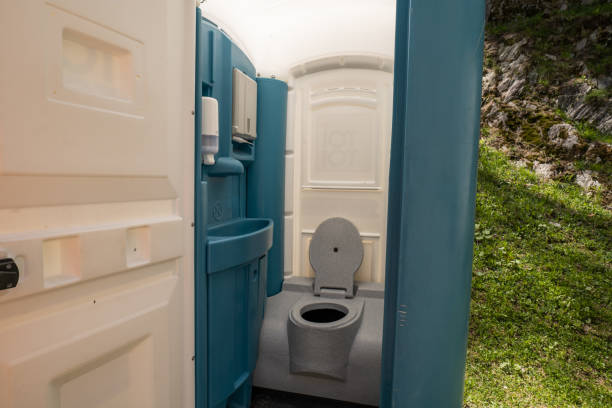 Best Portable restroom solutions  in Brentwood, CA